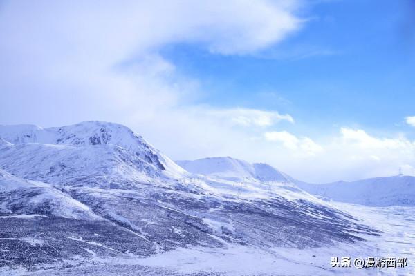 西藏自駕在暴雪的埡口附近，一副防滑鏈1500，正常的事情