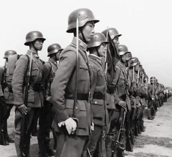 紅軍軍長歸隱江湖，臨終告訴妻子：同事們都在北平當大官