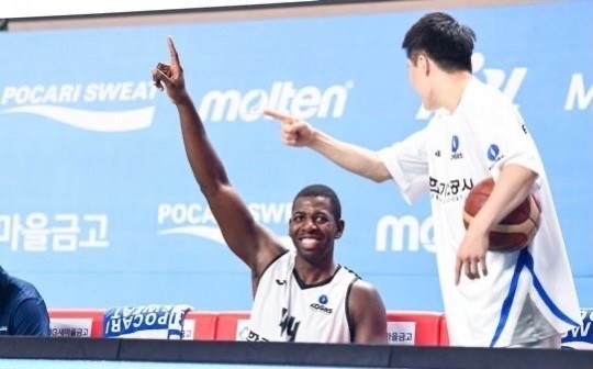 CBA外援出逃!喬治表弟試訓火箭,梅奧告別遼寧,莫泰法國打工 CBA外援出逃!喬治表弟試訓火箭,梅奧告別遼寧,莫泰法國打工