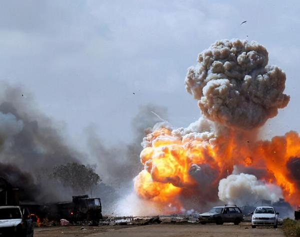 雲爆彈的威力有多恐怖？爆炸瞬間飆升至2500度，曾讓戰場淪為煉獄