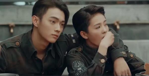 別以為貼個鬍子就是女扮男裝，這6位女星的男裝太帥，真不糊弄人