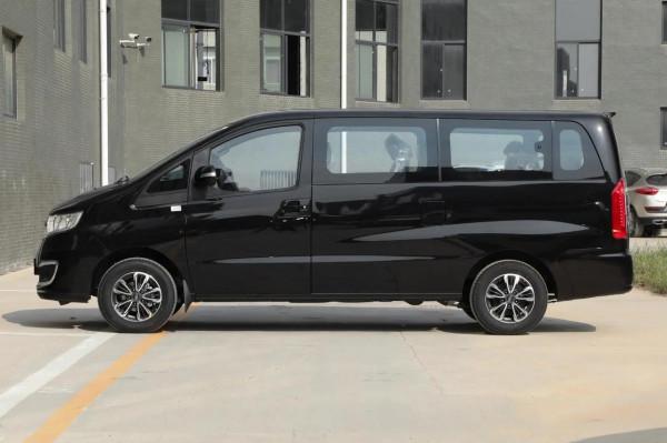 想買10萬以內側滑門MPV，可以看看瑞風M3，空間大、底盤高、省油