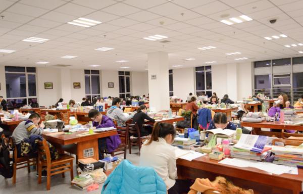 “延遲退休”基本敲定,公務員或成受益者,老師們卻有點坐不住了 “延遲退休”基本敲定,公務員或成受益者,老師們卻有點坐不住了