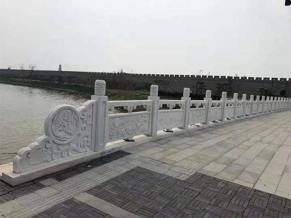 石材欄杆護欄中花崗岩欄杆和漢白玉欄杆的價格優勢