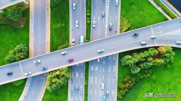 6條自駕路線,在路上看遍絕美風景 6條自駕路線,在路上看遍絕美風景