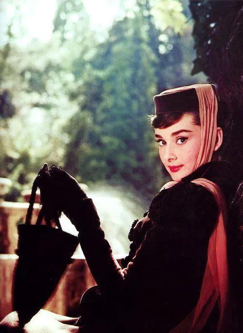 奧黛麗赫本：美人在骨不在皮