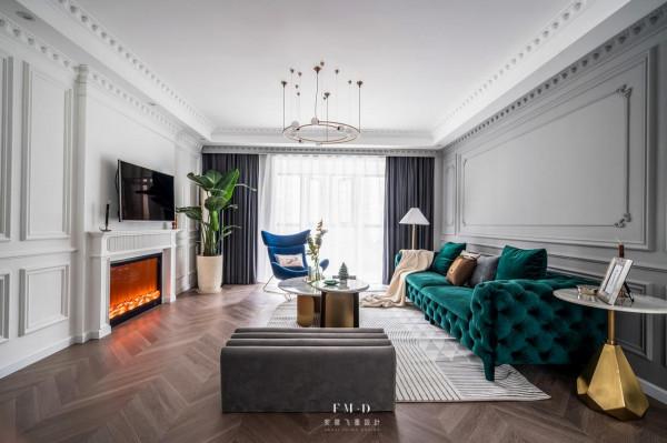 花上萬塊做的瓷磚電視牆，真的太醜了，要是在我家，我想一錘掄掉