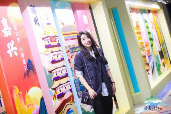 1年有150天住酒店，44次旅行，47次飛行！這江南女子怎麼做到的？