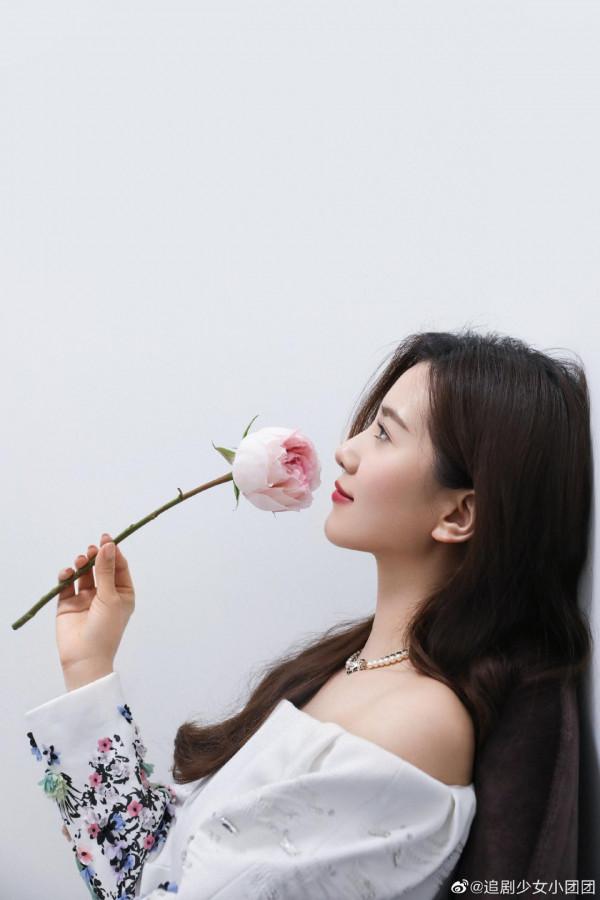 2&period;15美圖：楊冪、蔡徐坤、楊紫、李易峰、劉亦菲、劉詩詩、景甜