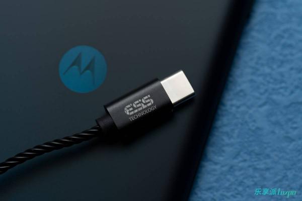 「迷走反射 . 簡評*3」威澤BS1耳塞、 DA1小尾巴 和 HE03D耳塞