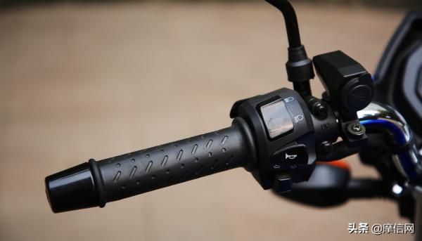 顏值線上 實用好騎的“全能商務車”——聊聊嘉陵新車JV150