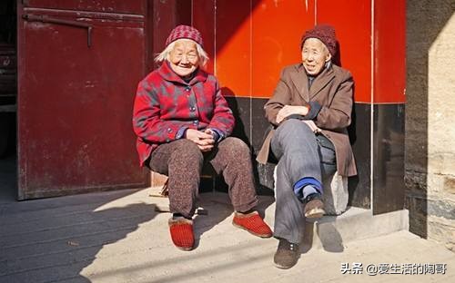 養生不花錢,每天5件小事,強骨骼護心腦,健康長壽,比吃補品強 養生不花錢,每天5件小事,強骨骼護心腦,健康長壽,比吃補品強