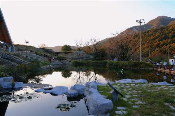 遠山溪流、古色建築、天然山貨……裡口山美得讓人心動