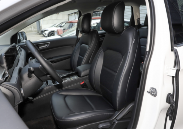 20萬元出頭買大空間SUV！福特銳界VS大眾途觀L誰更強？