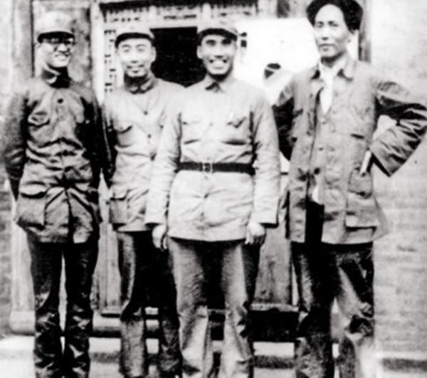 警衛員不肯跟張國燾逃跑，得到毛澤東稱讚，後來成為副司令員