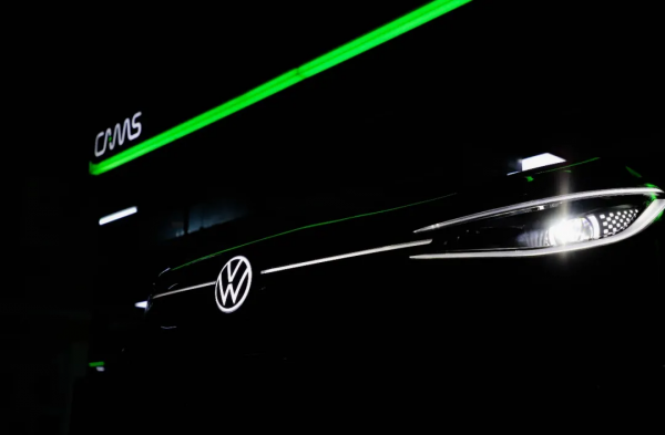 大廠發力很可怕!軸距2765mm空間越級,配超酷“黑科技” 大廠發力很可怕!軸距2765mm空間越級,配超酷“黑科技”