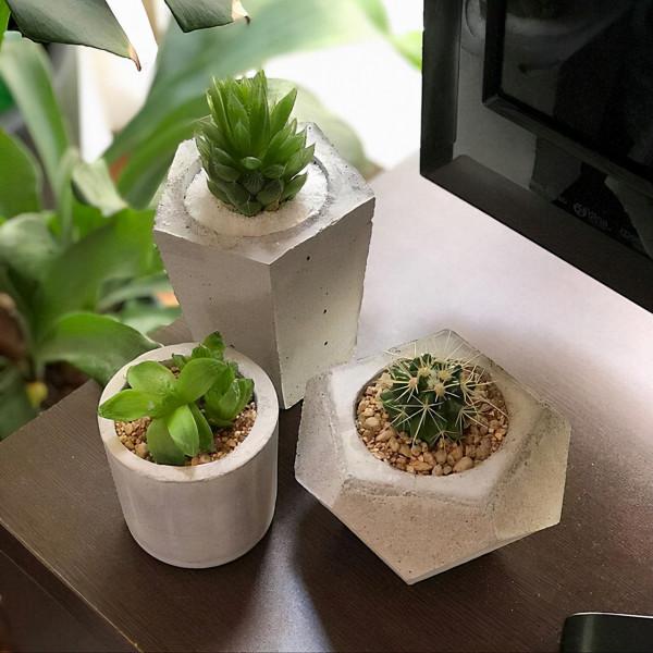 用水泥做 DIY 的材料,製作出來的飾品,可以用到室內裝飾上 用水泥做 DIY 的材料,製作出來的飾品,可以用到室內裝飾上