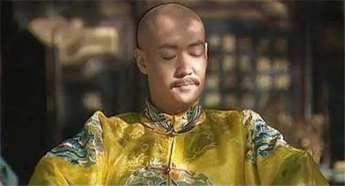 乾隆皇帝一直希望嫡子繼位，而嫡子永璂又天資淳粹為何不受待見？