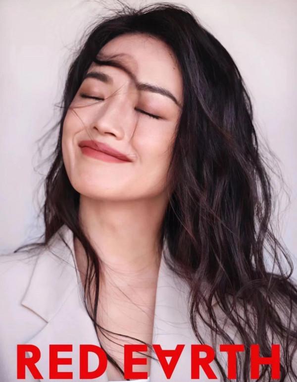 舒淇最新代言徹底封神！穿西裝拍大片，國貨徹底逆襲變阿瑪尼