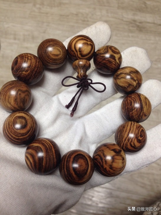 海南黃花梨怎麼鑑別真假？