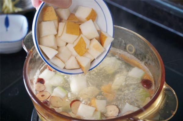 冬天了,梨和蘿蔔是絕配,每週煮幾次喝,很多人不知道有啥用 冬天了,梨和蘿蔔是絕配,每週煮幾次喝,很多人不知道有啥用