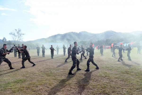 燃爆！！“十個關鍵詞”解鎖火箭軍某部軍體運動會