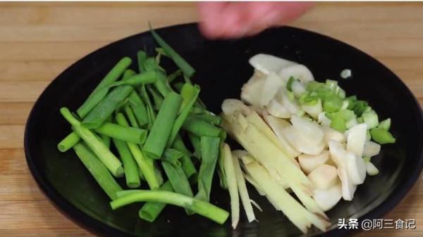 冬天白蘿蔔這樣吃才叫過癮，加1把平菇，比大魚大肉還香，超解饞