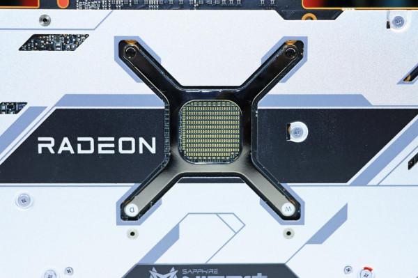 藍寶石 RX6900XT 超白金極光特別版上手體驗 藍寶石 RX6900XT 超白金極光特別版上手體驗