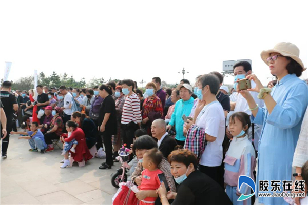 千歌萬曲頌盛世,萬點丹青繪宏圖!文藝演出、超長畫卷,仙境人民共同祝福祖國 千歌萬曲頌盛世,萬點丹青繪宏圖!文藝演出、超長畫卷,仙境人民共同祝福祖國