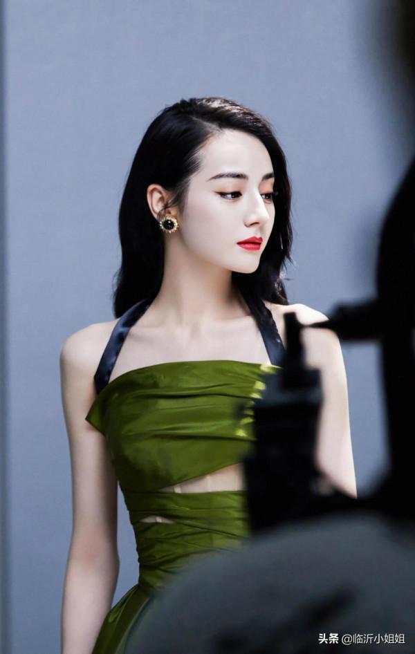 迪麗熱巴，異域風情的絕美女神，天生麗質般的容顏，讓人著迷