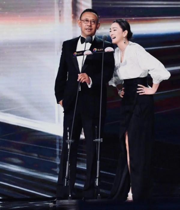 59歲範偉擊敗外國影帝，劉德華鞏俐落敗！這屆華鼎獎太精彩