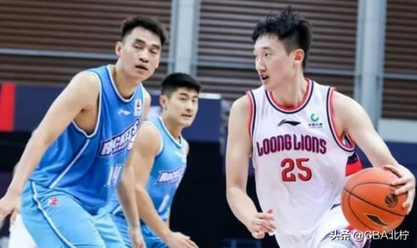 CBA三訊息:廣州新援水土不服,曾凡博首秀遇獨狼,李京龍砍19分 CBA三訊息:廣州新援水土不服,曾凡博首秀遇獨狼,李京龍砍19分