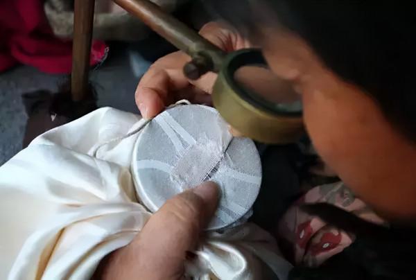 70年代難得一見的手工人老照片,好熟悉!有的快失傳… 70年代難得一見的手工人老照片,好熟悉!有的快失傳…