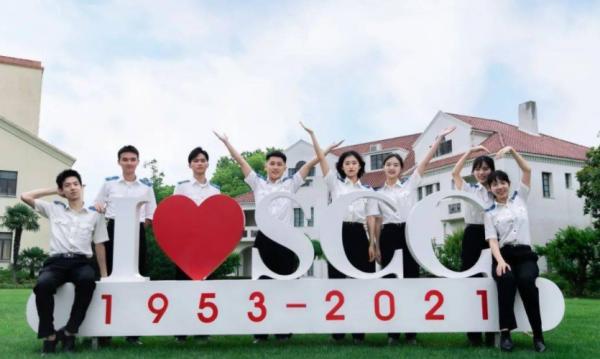 上海很神秘的二本大學，知名度並不高，但畢業生多數成為公務員