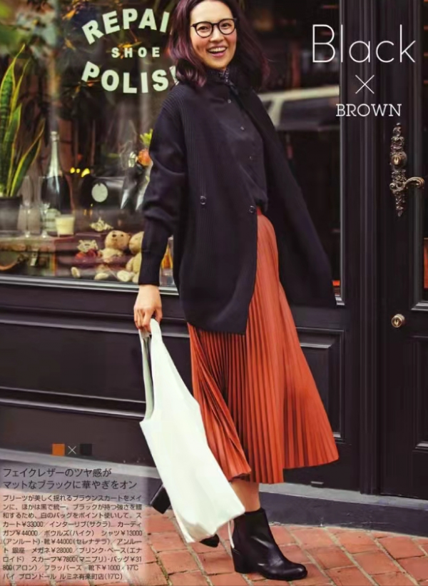 “棕褐色”優雅？別輕信！不懂“挑色+配色”，越穿越土氣