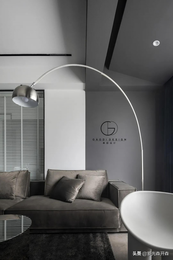 極簡灰色·80㎡清水房改造設計實景——行走的大衛 極簡灰色·80㎡清水房改造設計實景——行走的大衛