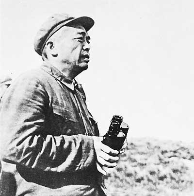 長津湖東西兩線誰打得好？彭德懷雖未明言，但兩封電報說明了一切