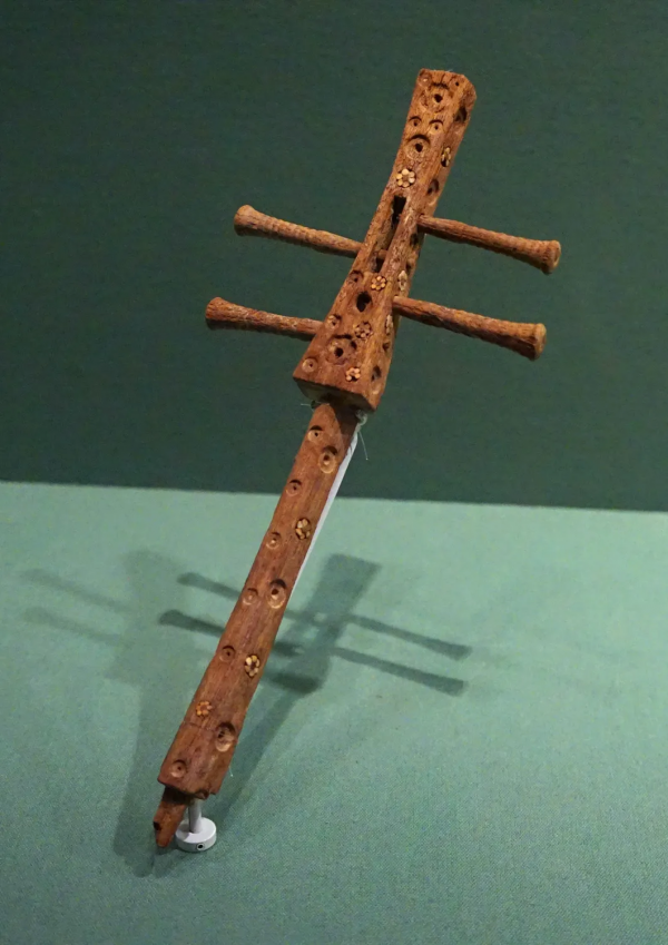 為了敦煌特展,故宮拿出了秘藏60年的大小忽雷 為了敦煌特展,故宮拿出了秘藏60年的大小忽雷