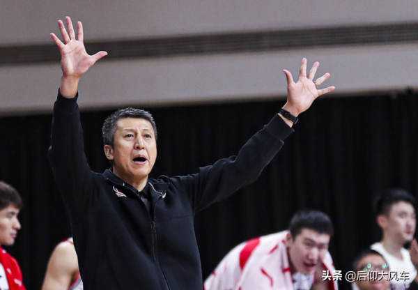 14中11!龍獅“諾維斯基”狂砍25+8,他把新疆內線防守當成提款機 14中11!龍獅“諾維斯基”狂砍25+8,他把新疆內線防守當成提款機