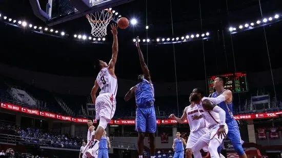 重傷!擔架直接抬走!11年生涯要結束了啊!他可是NBA六號秀 重傷!擔架直接抬走!11年生涯要結束了啊!他可是NBA六號秀