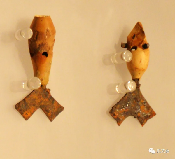 骨鳴嘀 角力帶 雙魚鏡:孟和套格套分享內蒙古博物院系列 骨鳴嘀 角力帶 雙魚鏡:孟和套格套分享內蒙古博物院系列