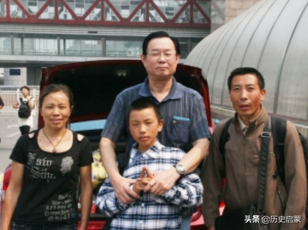 13歲貴州神童考上985，校長親自接見，為何一年後差點被勸退？