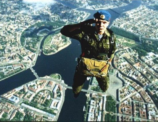 平叛+反恐！2500名俄軍進入哈薩克，“戰鬥民族”會怎麼打？