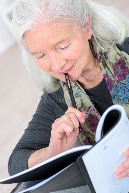 70歲老奶奶把拆遷款150萬全部捐給災區,竟然一分都沒給女兒留下 70歲老奶奶把拆遷款150萬全部捐給災區,竟然一分都沒給女兒留下