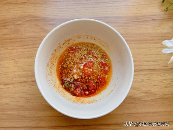 孩子最近迷上這道早餐,酸辣開胃,每一口都裹滿醬汁,香到舔碗底 孩子最近迷上這道早餐,酸辣開胃,每一口都裹滿醬汁,香到舔碗底