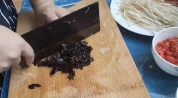 揭秘關曉彤的瘦身方法，竟只是因為一碗湯！你學會你也可以