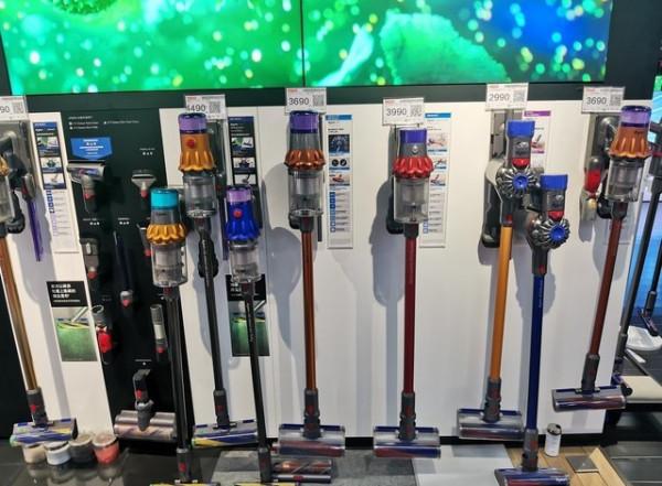 雙11探秘線下家電賣場:價格給力但導購比顧客多 雙11探秘線下家電賣場:價格給力但導購比顧客多