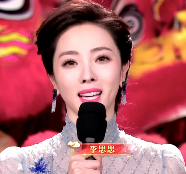 元宵晚會最驚豔女星：萬茜金絲絨，金晨粉嫩，林允穿著剪紙出來了