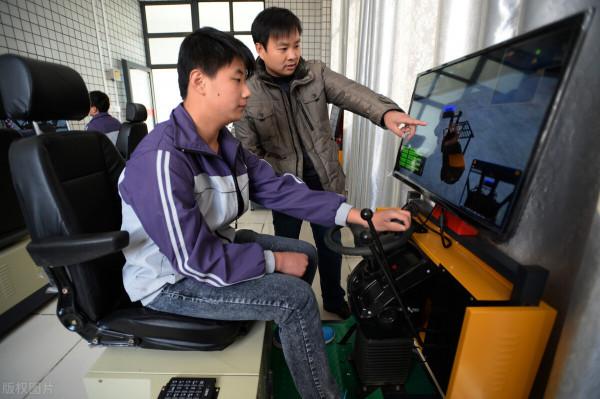 初中成績不理想,除了高中,還有這12個選擇 初中成績不理想,除了高中,還有這12個選擇