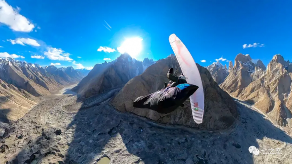 8407米！Antoine再創滑翔傘世界紀錄 無氧飛越布洛阿特峰